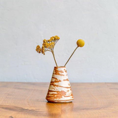 ribbon bud vase