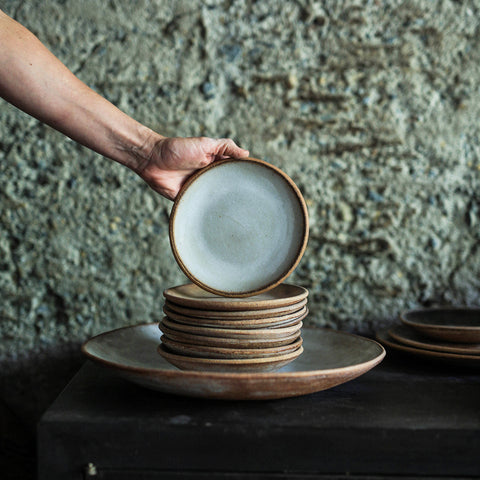 Sierra Cafe Plate Stack