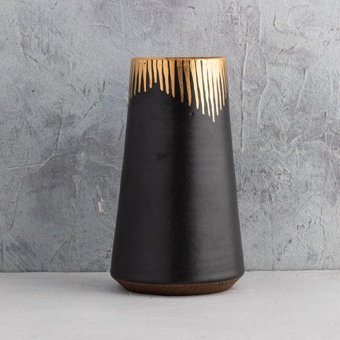 Gold Deco Vase (Line)